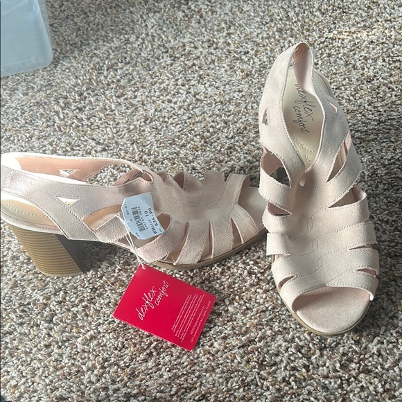 Dexflex Comfort Cream Sandals with Wedge Heel - Picture 2 of 3
